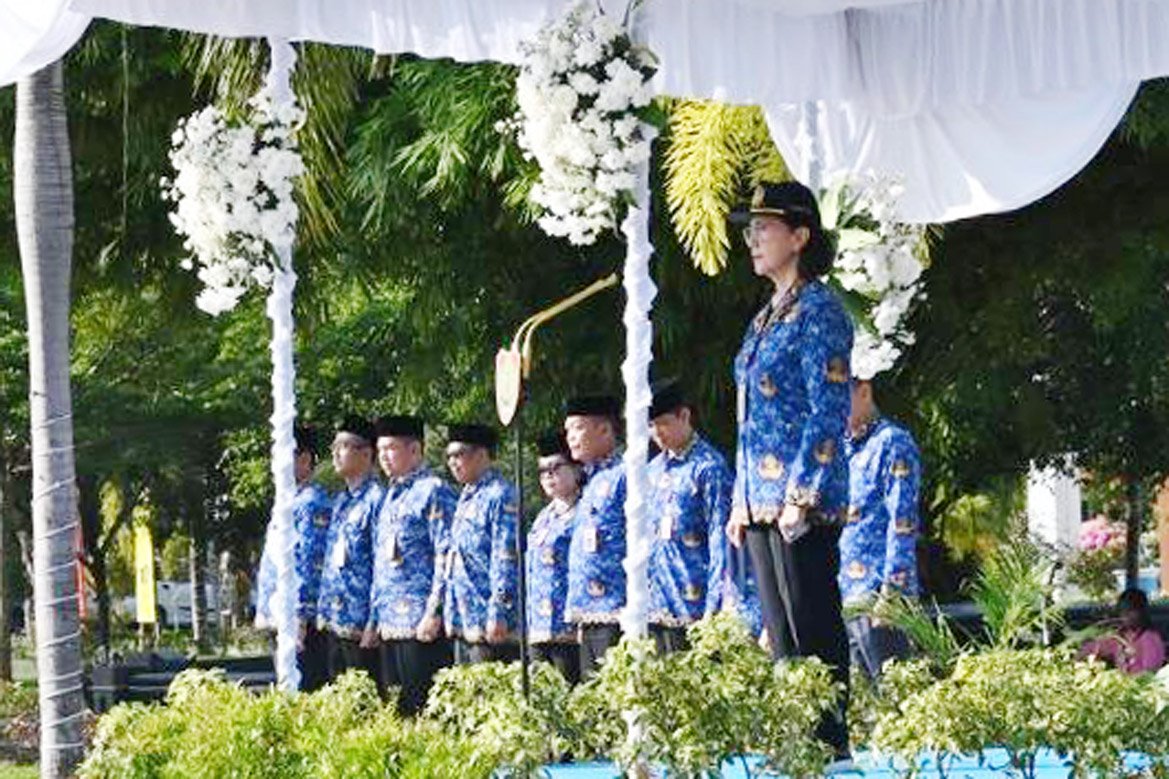 Pimpin Upacara Peringatan Harlah Pancasila, Pj Sekda Kalteng Ajak ASN Aktualisasikan Nilai-Nilai Pancasila